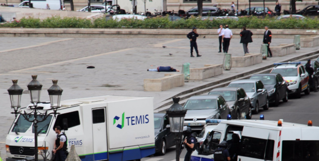 Doctorant, « doux comme un agneau »… : l’étrange profil de l’agresseur de Notre-Dame