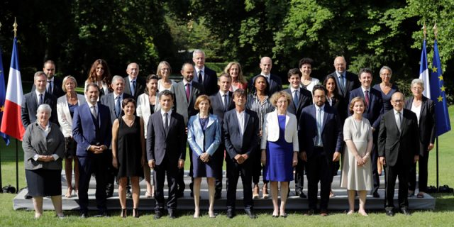 Photo de famille du gouvernement : tensions à l’Elysée