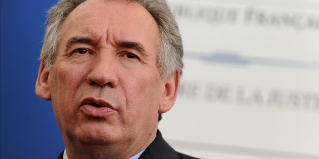 François Bayrou admet que des salariés du MoDem ont été « recasés » à Bruxelles