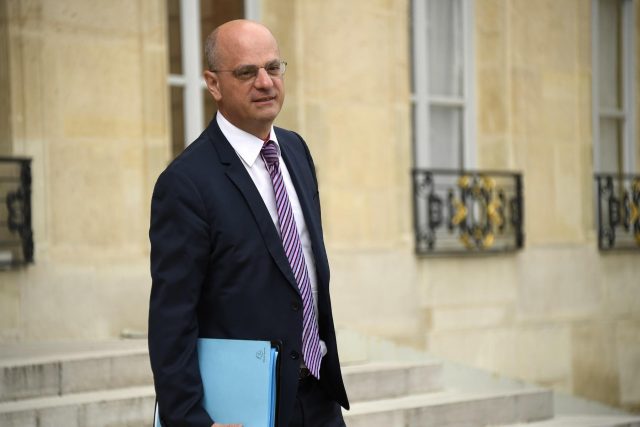 Blanquer : « 30 signalements par jour » sur des problèmes de laïcité à l’école