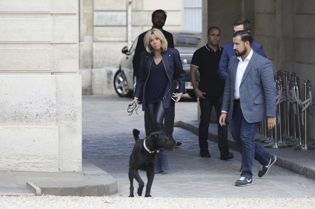 Affaire Benalla : Brigitte Macron pourrait être entendue à la place de son mari