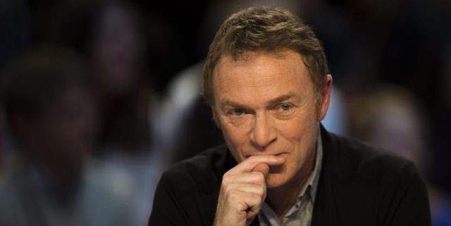 VIDEO Christophe Hondelatte se fâche dans le TGV : que s’est-il vraiment passé ?