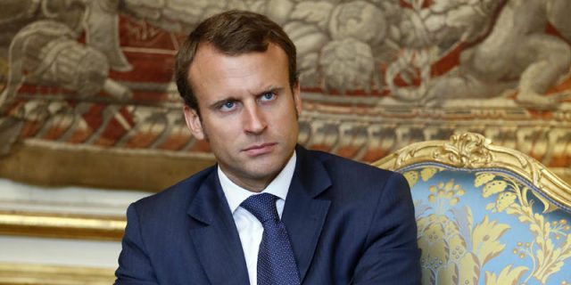 La phrase polémique d’Emmanuel Macron sur la piscine de Brégançon