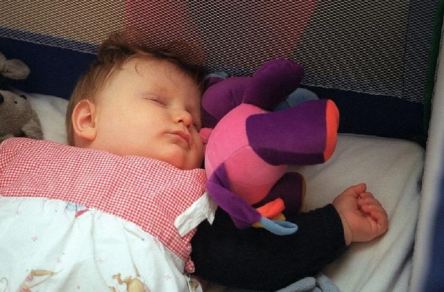 Une fillette de 10 mois retrouvée morte dans une voiture aux Baléares