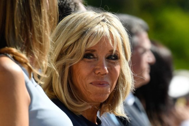 Brigitte Macron en gilet jaune à Paris ?