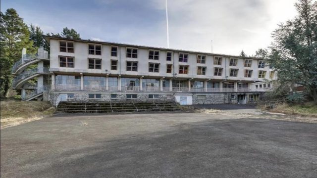 Bon plan : pour le prix d’une studette à Paris, offrez-vous une colonie de vacances !