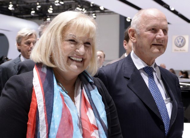 « Clause de célibat » : pour rester milliardaire, il lui est interdit de se remarier