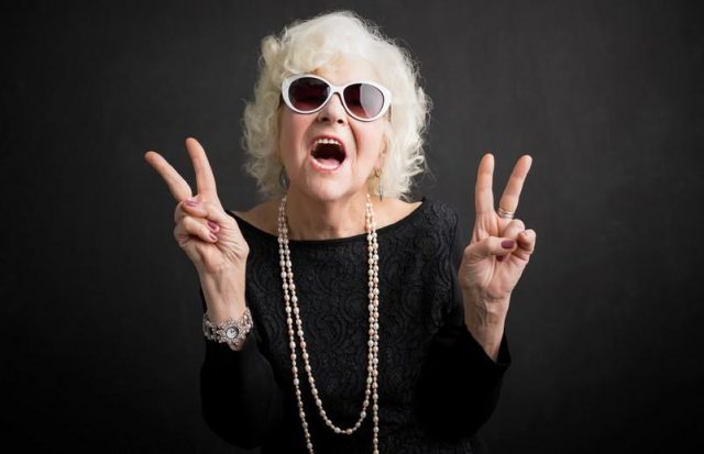 A 83 ans, elle ajoute plus de 50 conquêtes à son tableau de chasse !