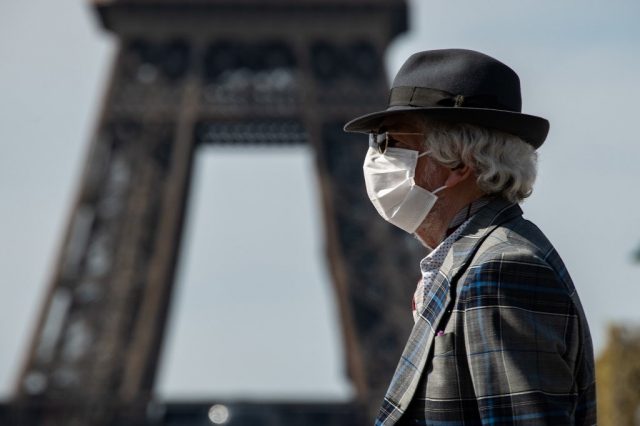 Filtre à café, congélateur… Ce qu’il ne faut pas utiliser pour protéger son masque
