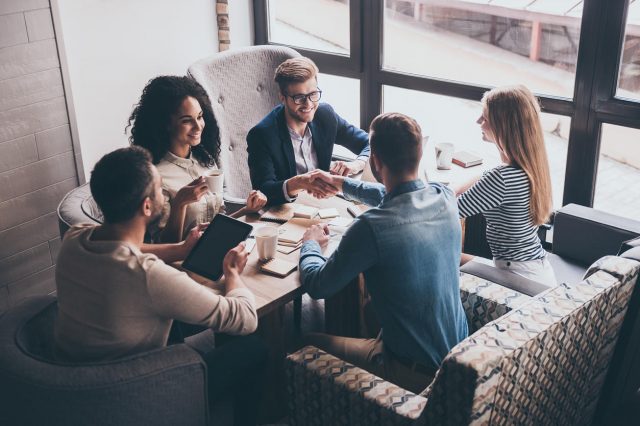 Réorganisation des locaux, désinfection… Déconfinement : les règles imposées dans les entreprises enfin dévoilées