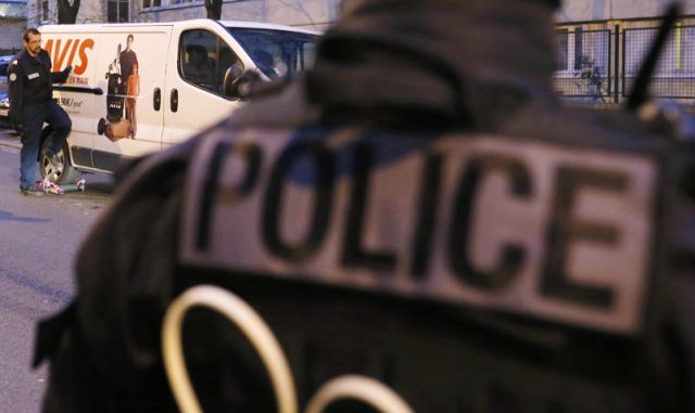 Trois policiers condamnés à de la prison après une une intervention illégale