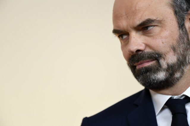 PHOTO Edouard Philippe rasé : le cliché qui réjouit les internautes