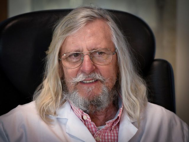 Fin de l’épidémie : quelle est cette étude espagnole sur laquelle se base le professeur Raoult ?