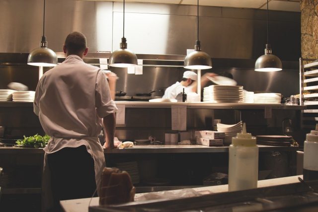 Restaurants : quelles mesures d’hygiène dans les cuisines ?