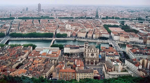 Places de parking : les 10 villes où elles coûtent le plus cher