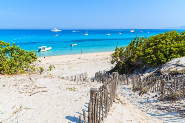 Espagne : une femme a été violée sur une plage naturiste en plein jour