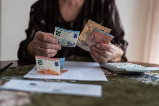 Combien vous auront coûté la réforme de l’ISF et la flat tax ?