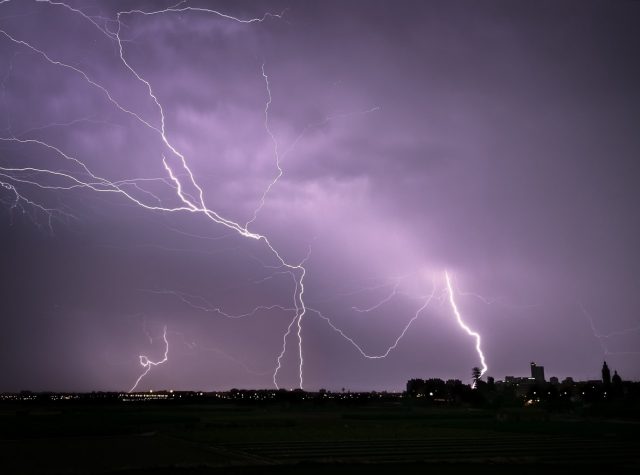 Orages : Météo France place 35 départements en vigilance jaune