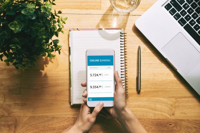 Banque en ligne : attention aux frais cachés