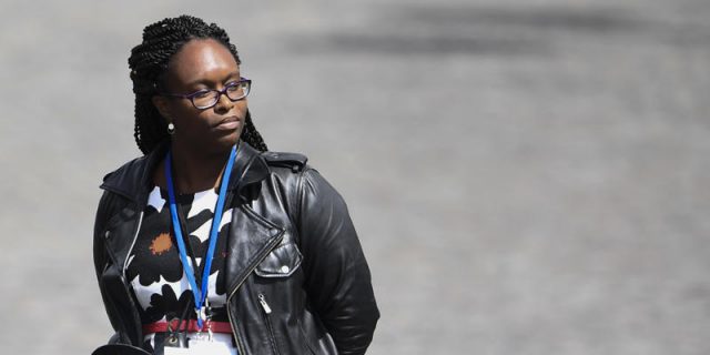Sibeth Ndiaye aurait menti pour « protéger la vie privée » d’Emmanuel Macron