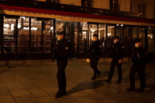 Couvre-feu : peut-on aller diner chez ses voisins ?