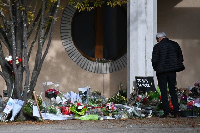 Pourquoi une partie de la droite se met-elle à détester « les fleurs et les bougies » ?