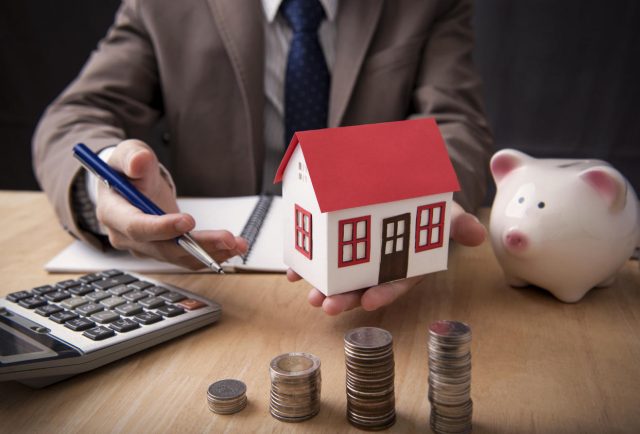 Taxe d’habitation : pourquoi vous devriez surveiller votre compte bancaire