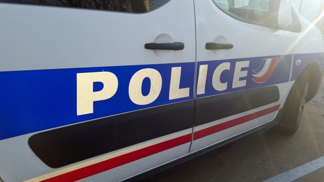 Une femme brave le confinement pour tendre un piège à son ex compagnon