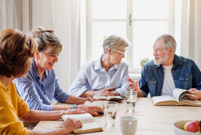 Pour bien vieillir, ces 17 retraités ont décidé de vivre ensemble