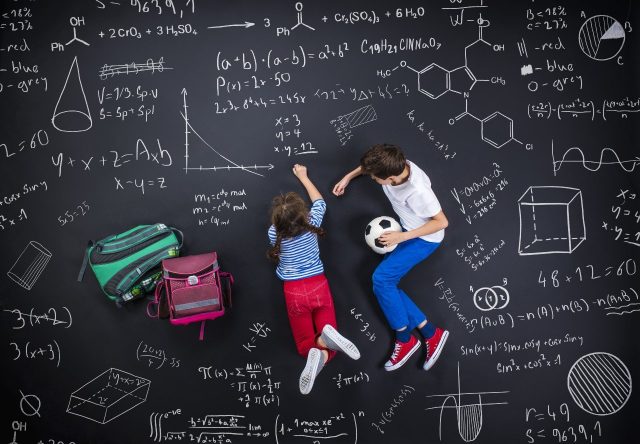 Mathématiques : pourquoi le niveau des élèves français ne cesse de chuter ?