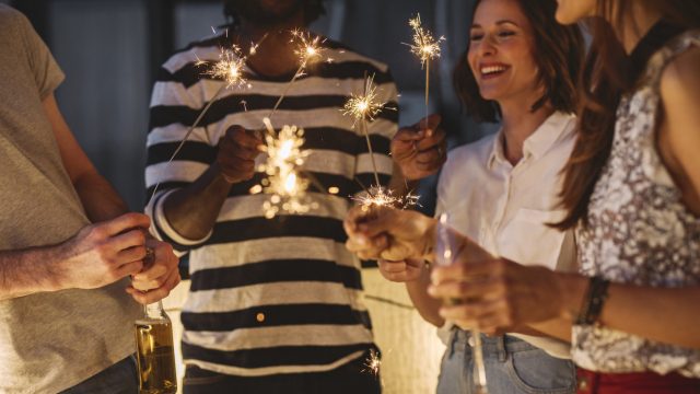 Nouvel An : risquez-vous une amende en invitant des amis chez vous ?