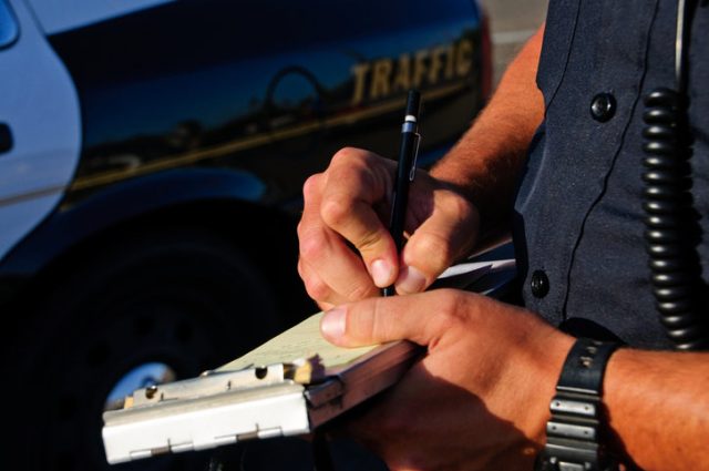 Défaut d’attestation, port du masque, consommation d’alcool… Ces gestes qui vous coûteront 135 euros d’amende