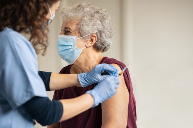 Vaccin contre le Covid-19 : dans quels cas peut-on choisir sa dose ?