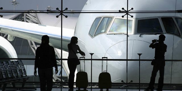 Confinement : en théorie, est-il encore possible de partir en week-end ou en vacances ?