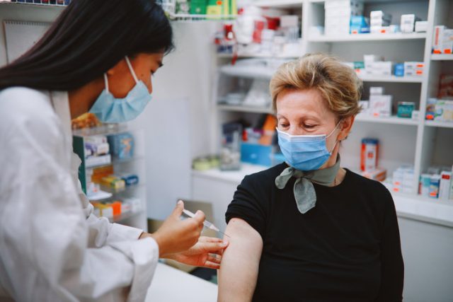Vaccin Covid : peut-on éviter AstraZeneca ?