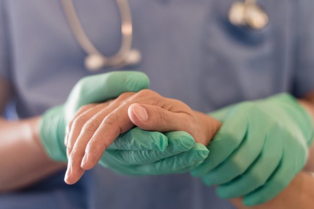 Euthanasie : que dit réellement la proposition de loi ?