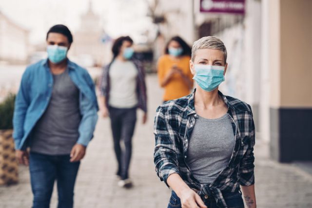 Covid-19 : peut-on être condamné pour avoir transmis le virus à autrui ?