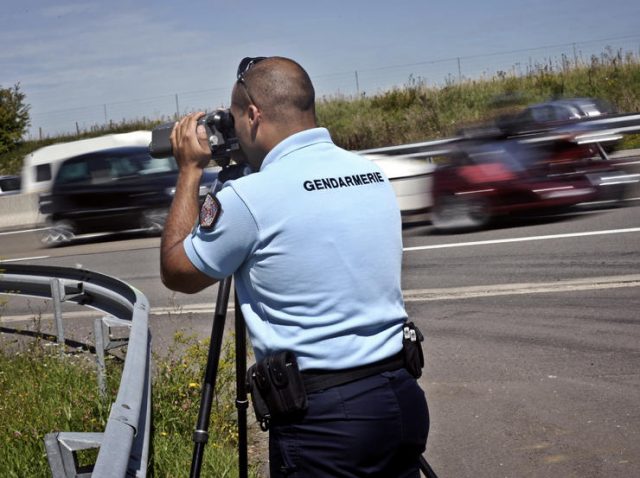 Auto : pouvez-vous être verbalisé pour un excès de lenteur ?