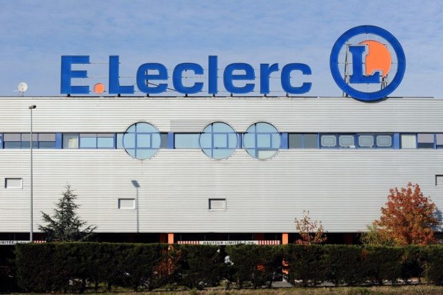 Auxerre : le patron du Leclerc ferme plus tôt pour faire la fête avec ses employés